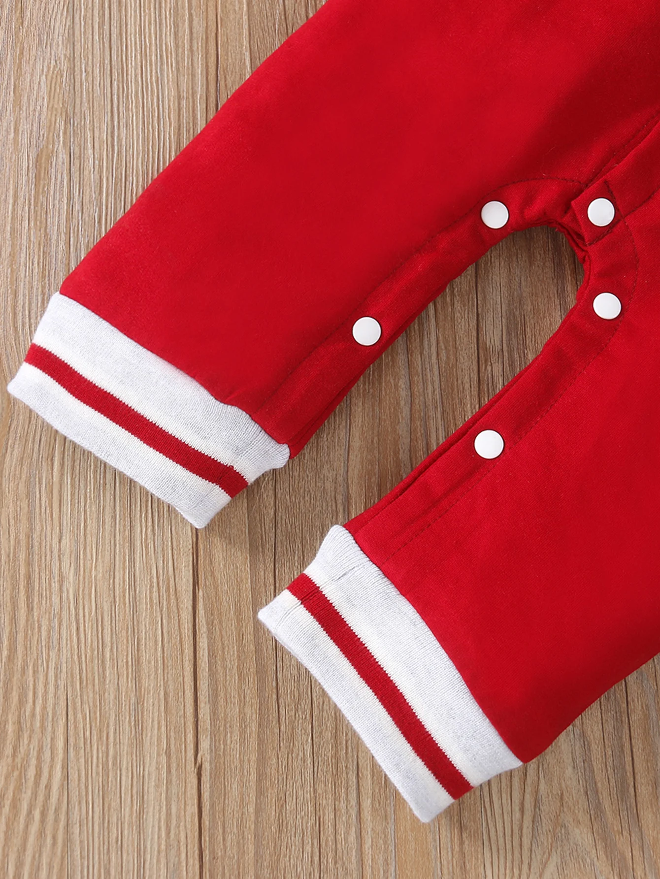 Niedlicher, personalisierter Baby-Jungen-Overall, modischer Buchstaben-Print, langärmlig, Rundhalsausschnitt, bequeme Kleidung für Kleinkinder – Detail 7