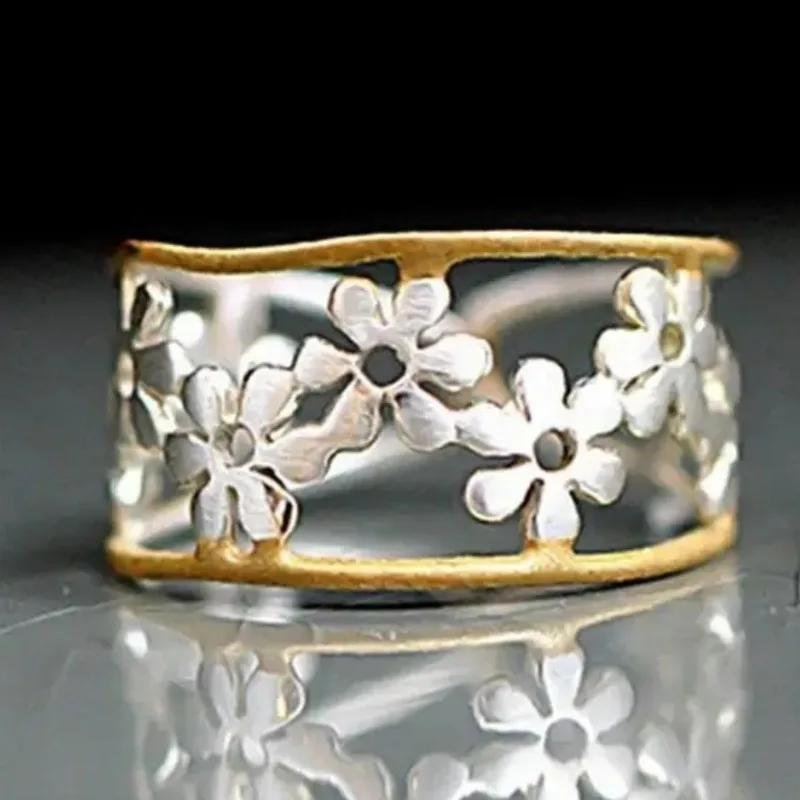Small Flower Splicing Hollow Wide Face Ring Fresh Countryside Style Fashion Two Tone Women's Ring Accessory