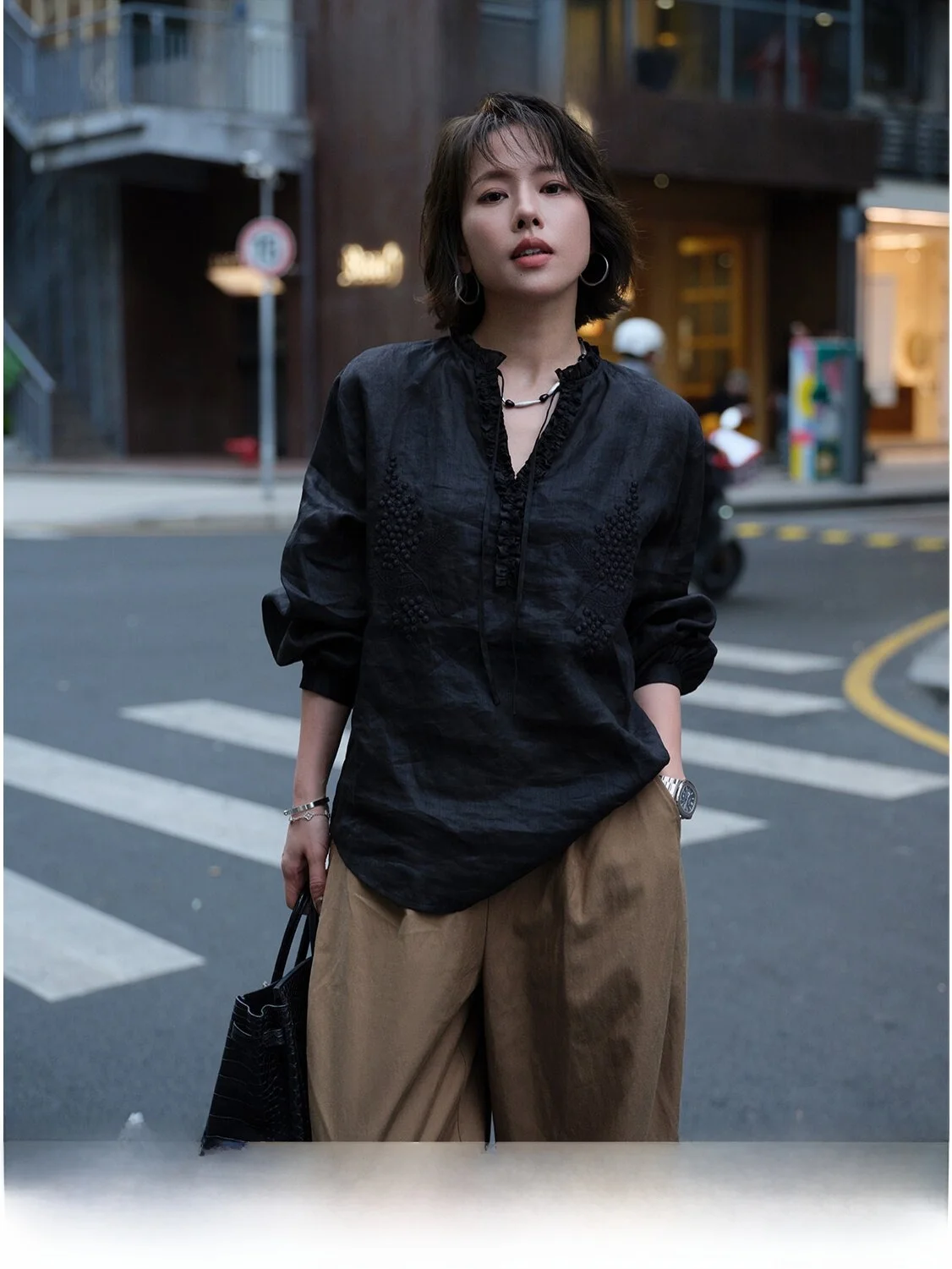 

Женская летняя рубашка Wdiva с длинным рукавом, вышивкой и эффектом древесной текстуры, 100% лен, легкая, с V-образным вырезом, в минималистичном стиле