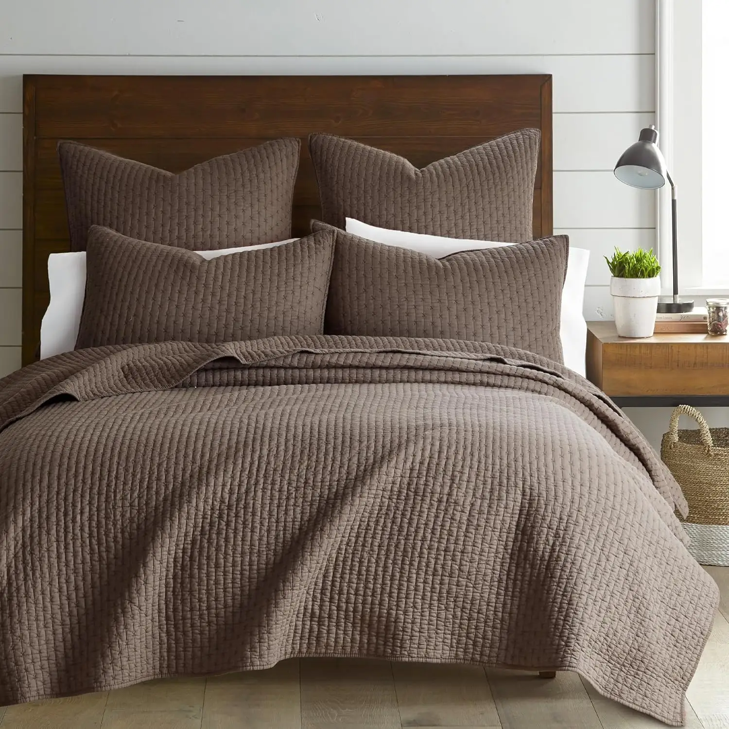 

Cross Stitch Reversible King/Cal King Quilt Set (106x92in) with 2 Pillow Shams (36x20in) - Stitch Texture - Cocoa - Cotton King