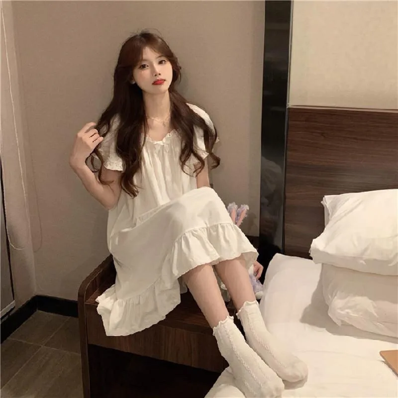 

Summer new sleepwear Nightgowns women's nightgown long sleeved solid color lace lace lace sexy mid length home wear Sleepshirts