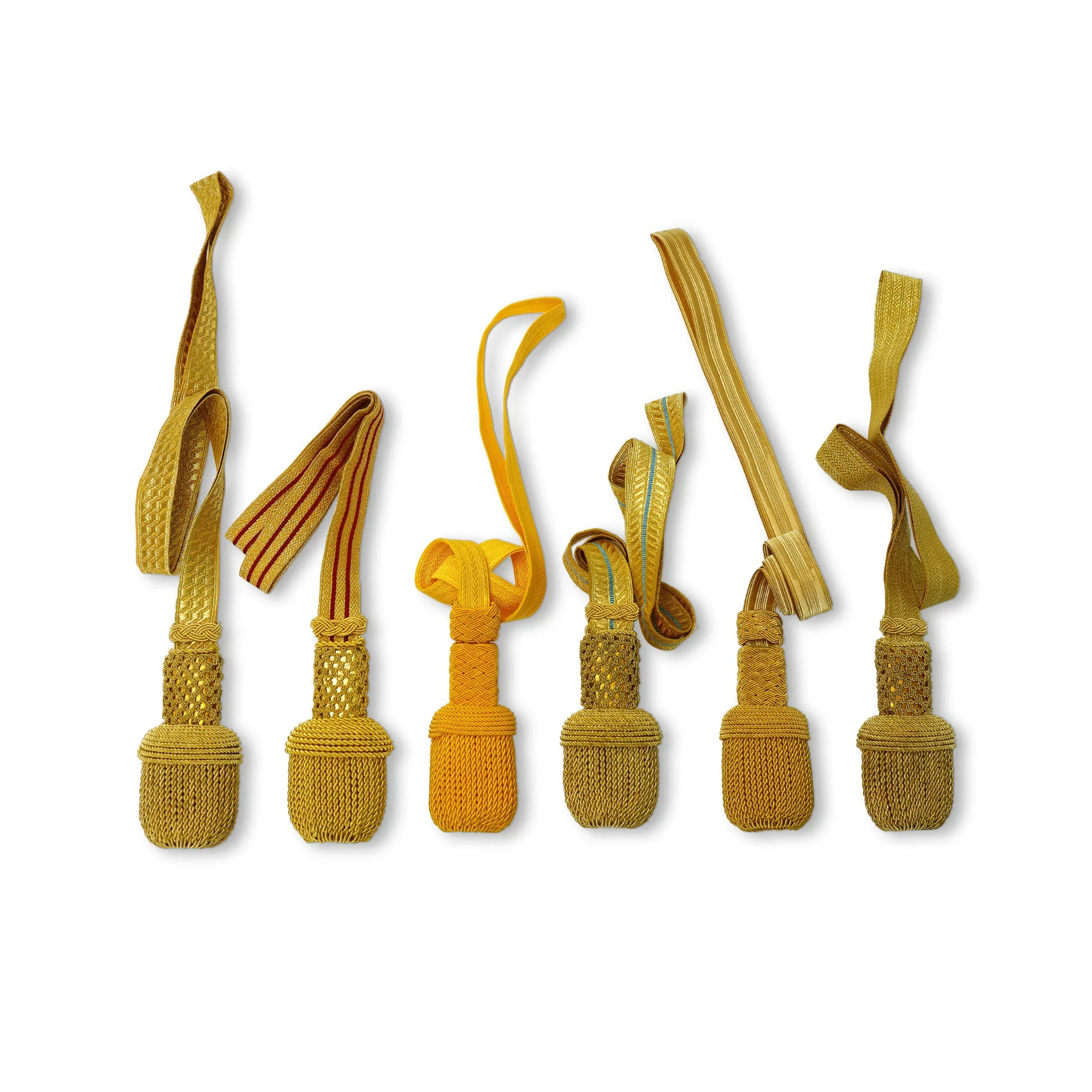 ดาบทหารแท้ ประดับด้วยลวดทองคำ ดาบทรงเคียว ทำด้วยมือ ดาบปลายแหลม พร้อมพู่ห้อย