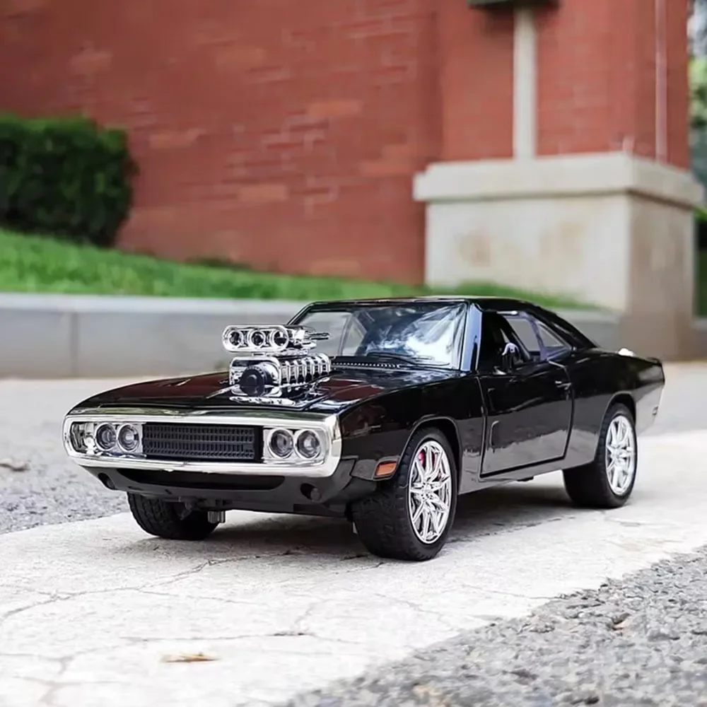 1:24 شاحن تشالنجر SRT Hellcat نموذج سيارات لعبة الإطارات المطاطية التراجع 4 أبواب مفتوحة ضوء الصوت مركبة الأولاد مهرجان الهدايا