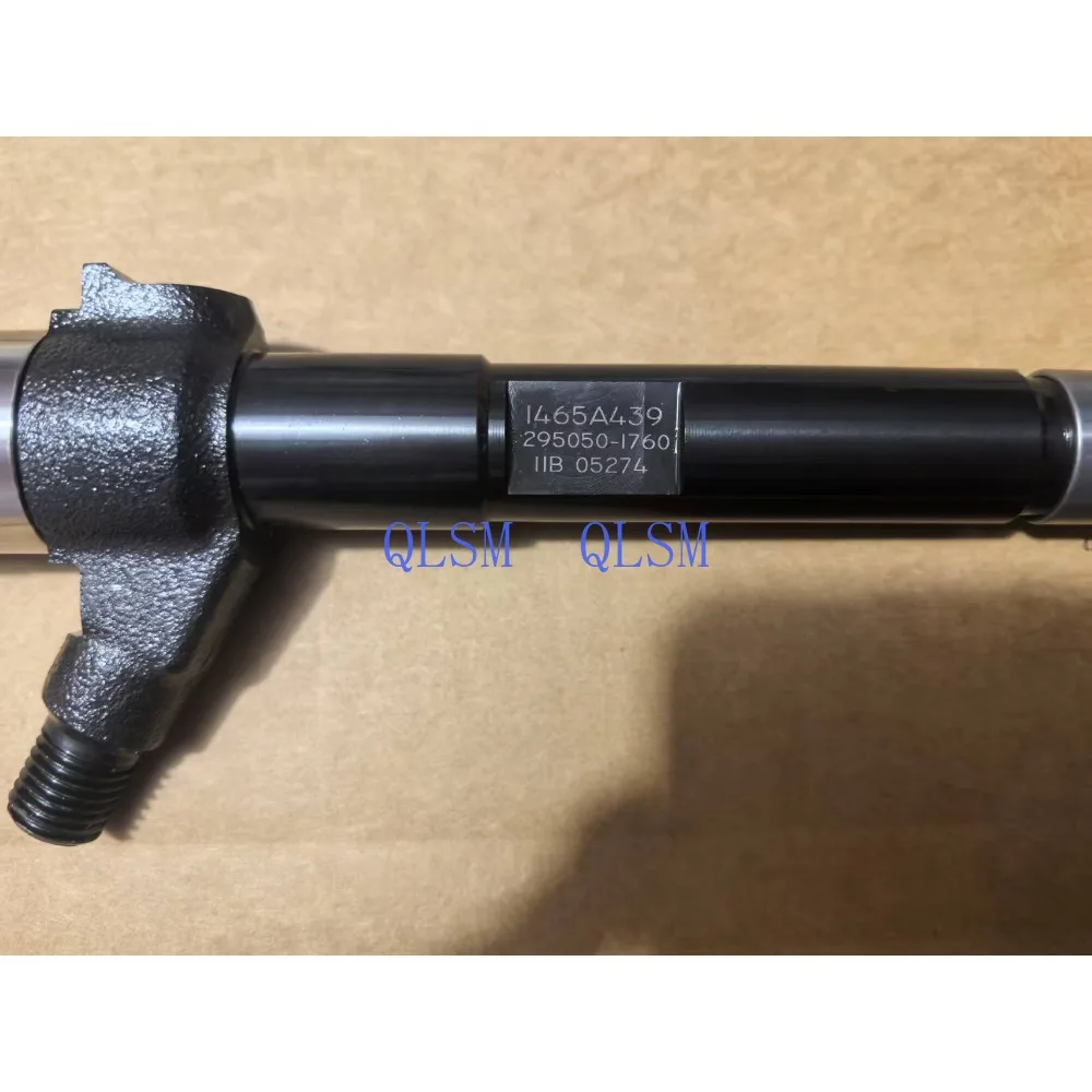 

High Quality Injector Diesel Fuel Injector 295050-1760 1465A439 for Mitsubishi L200 Triton 4N15 Engine -