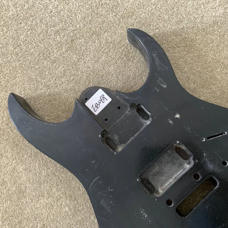 EB069 Black Color Electric Guitar Body HH Pickups Solid Wood Two Points Fixed Tremolo Parts Replace Accessories