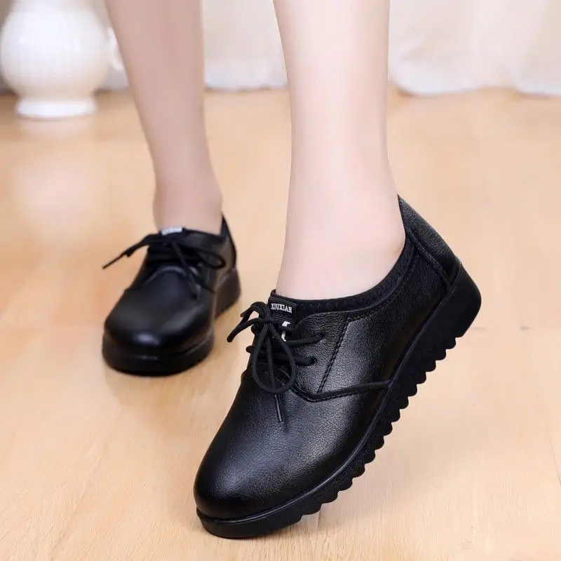 Sapatos Oxford preto sólido para mulheres, sapatilhas de couro com renda casual, mocassins de cozinha antiderrapantes, sapatos de trabalho feminino,