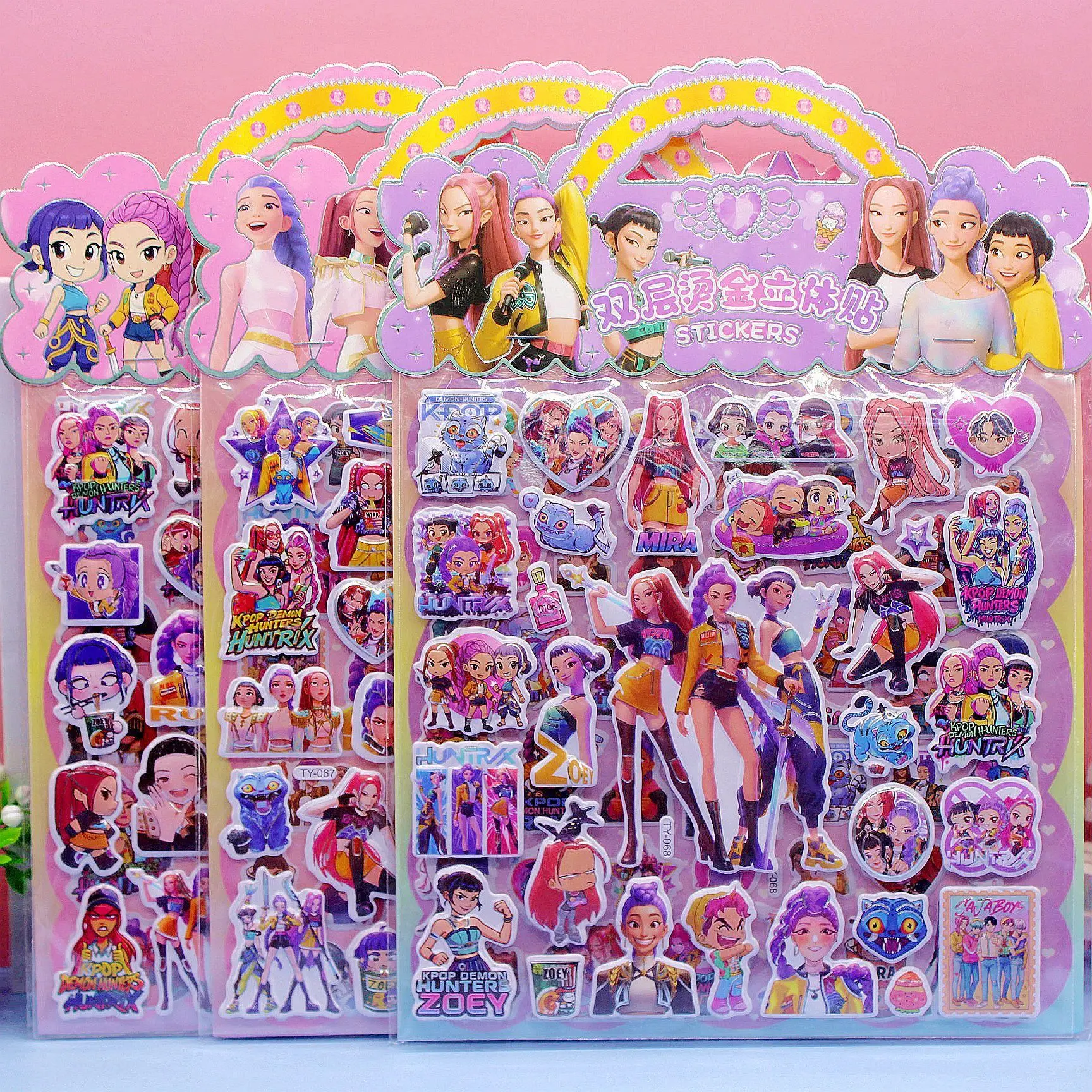 4 vellen K-POP Demon Hunters 3D gezwollen stickers, dubbellaagse bubbelstickers met goudfolie voor kindercadeaus, scrapbooking decor