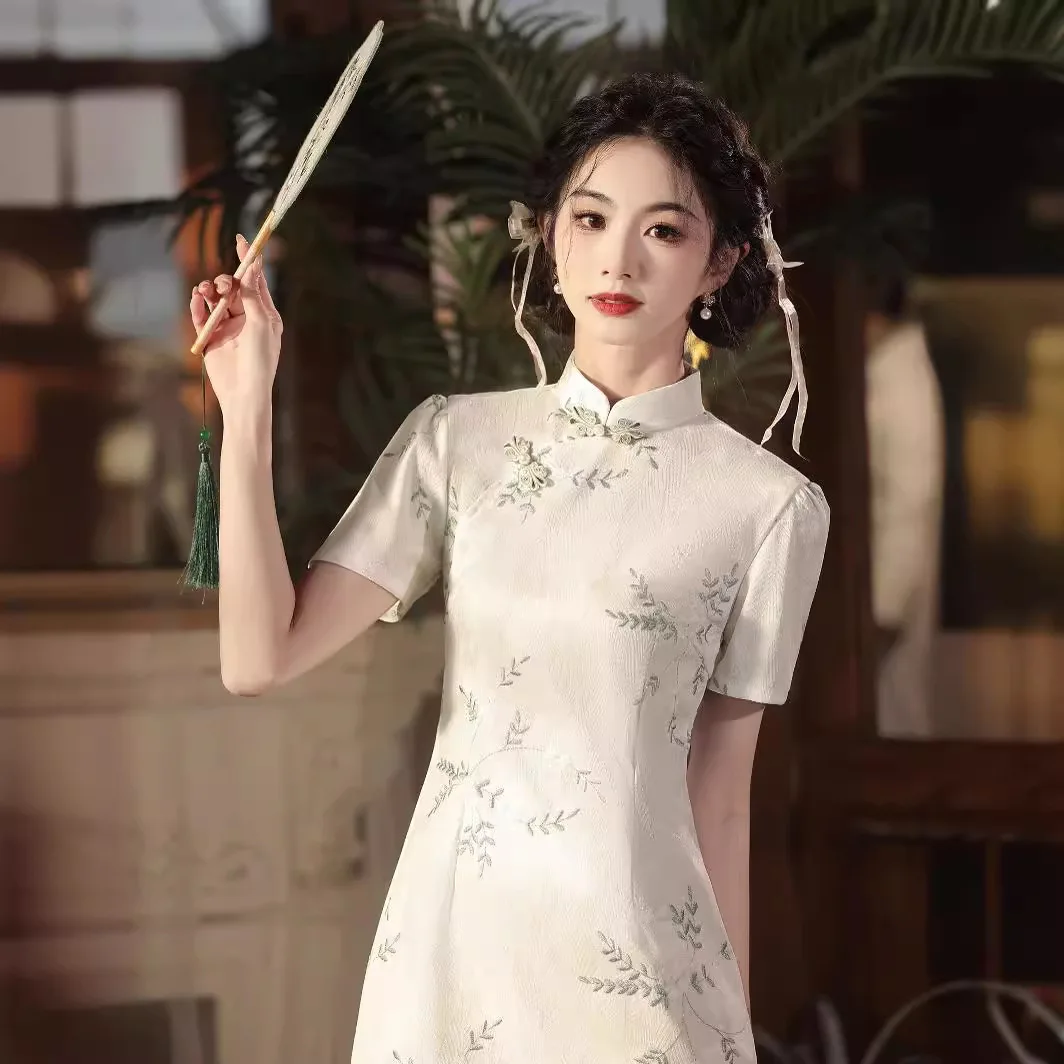 

Summer Women Vintage Floral Embroidery Short Sleeve Cheongsam Slim Chinese Mandarin Collar Chiffon Qipao