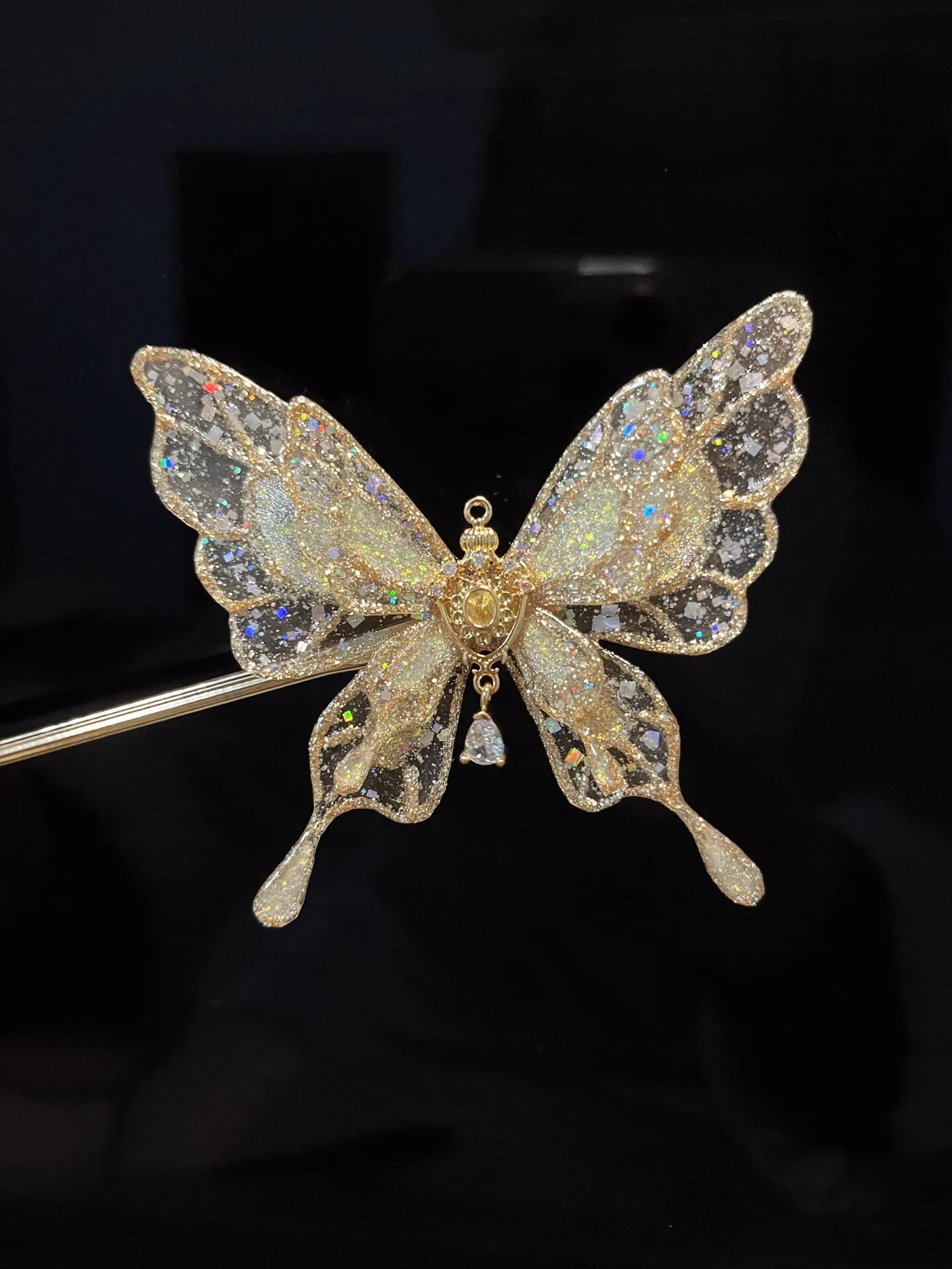 Bright gold butterfly  brooches women jewelry custom free shipping