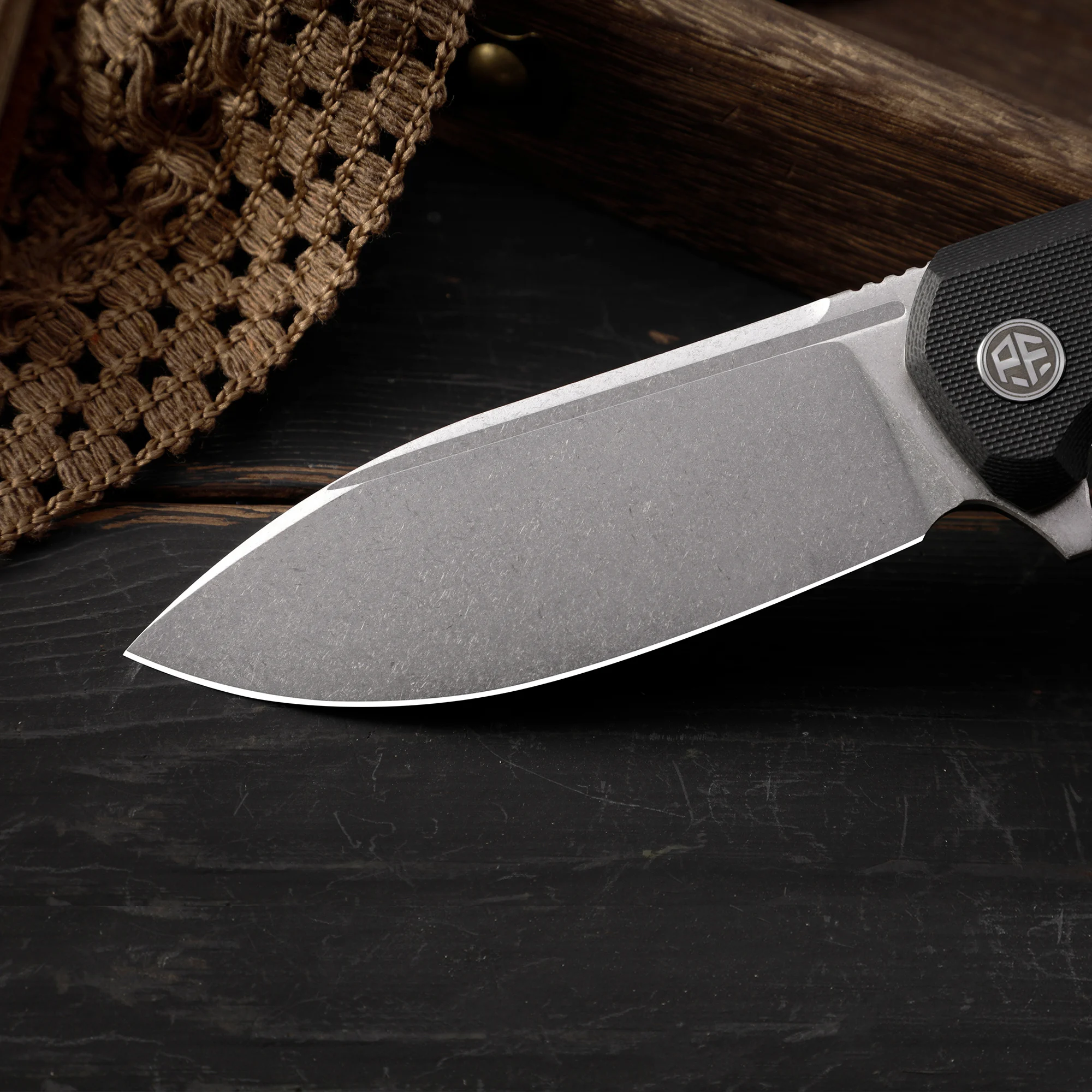 Petrified Fish PFB05 Folding Pocket Knives Ceramic Bearing Knife G10 Handle 14C28N Blade Outdoor Camping Fishing Hand Tools EDC