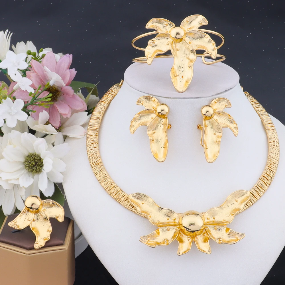 

Elegant Gold Plated Flower Leaf Pendant Necklace Earrings Bracelet Ring Jewelry Set for Women Classic Jewelry Gift for Party
