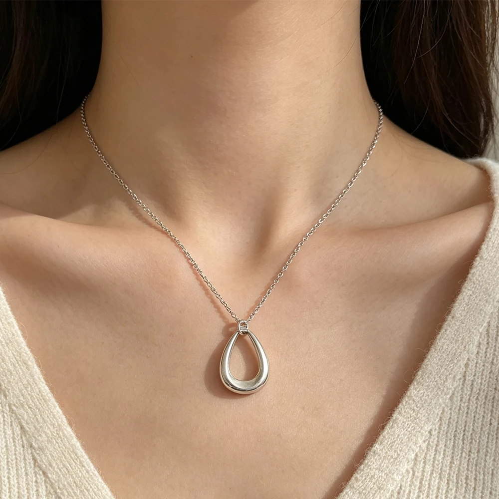 Simple Water Drop Hollow Silver Pendant Fine Chain Necklace, Versatile Basic Style for Daily Wear, Women's Clavicle Chain, Decorative Neck Accessory