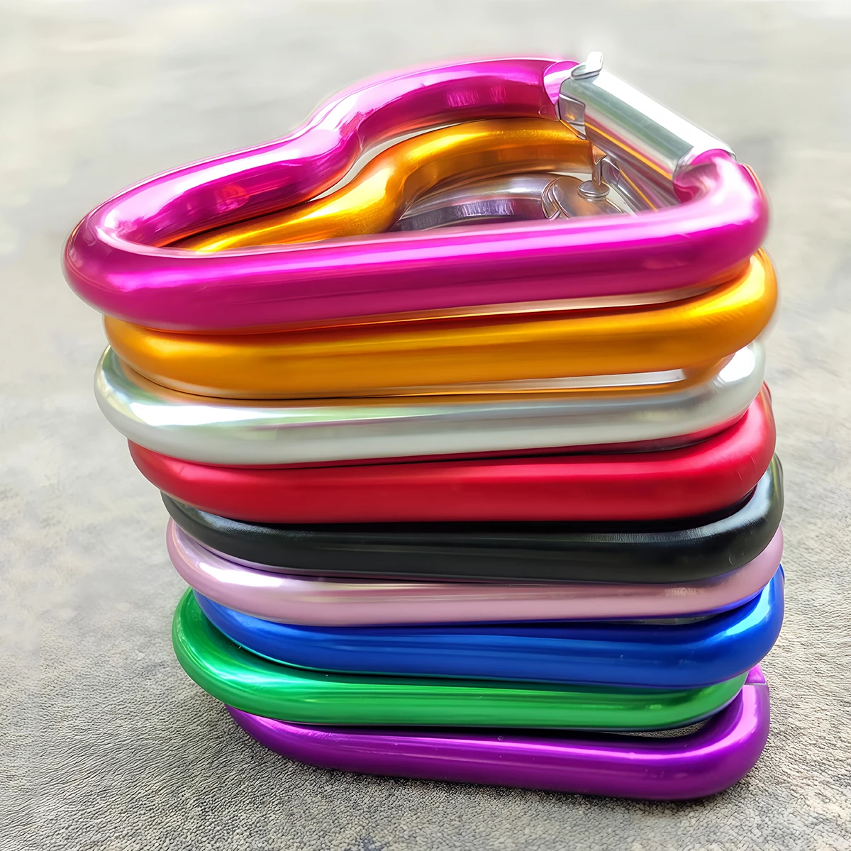 Herzförmiger Aluminium-Karabiner Schlüsselanhänger Clip Outdoor Camping Schlüsselring Federhaken Wasserflaschenhaken Reisezubehör – Detail 8