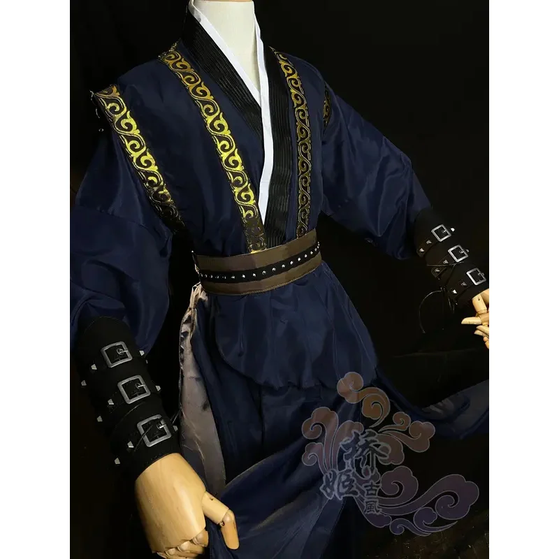 في بداية المطر الجبلي تشى سي لي كوس زي الحب بين الضوء والليل يي نو هان فو الهالوين