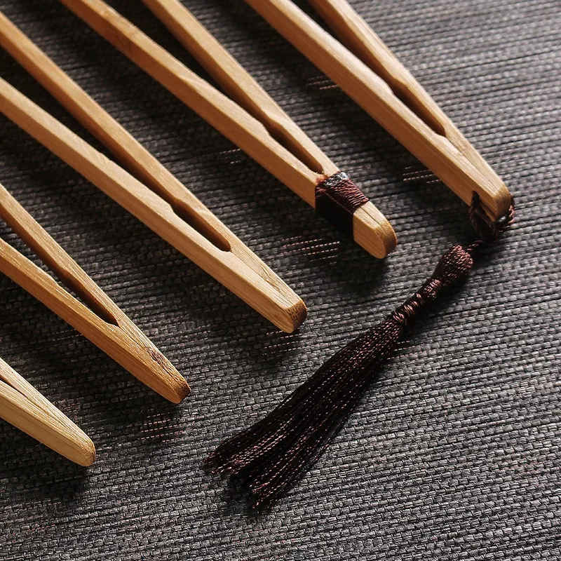 Hot Sale Bamboo Wooden Tea Clips Kitchen Food Tongs Salad Toast Tong Tweezer Ice Sugar Tea Clip Teaware Accessories Christmas