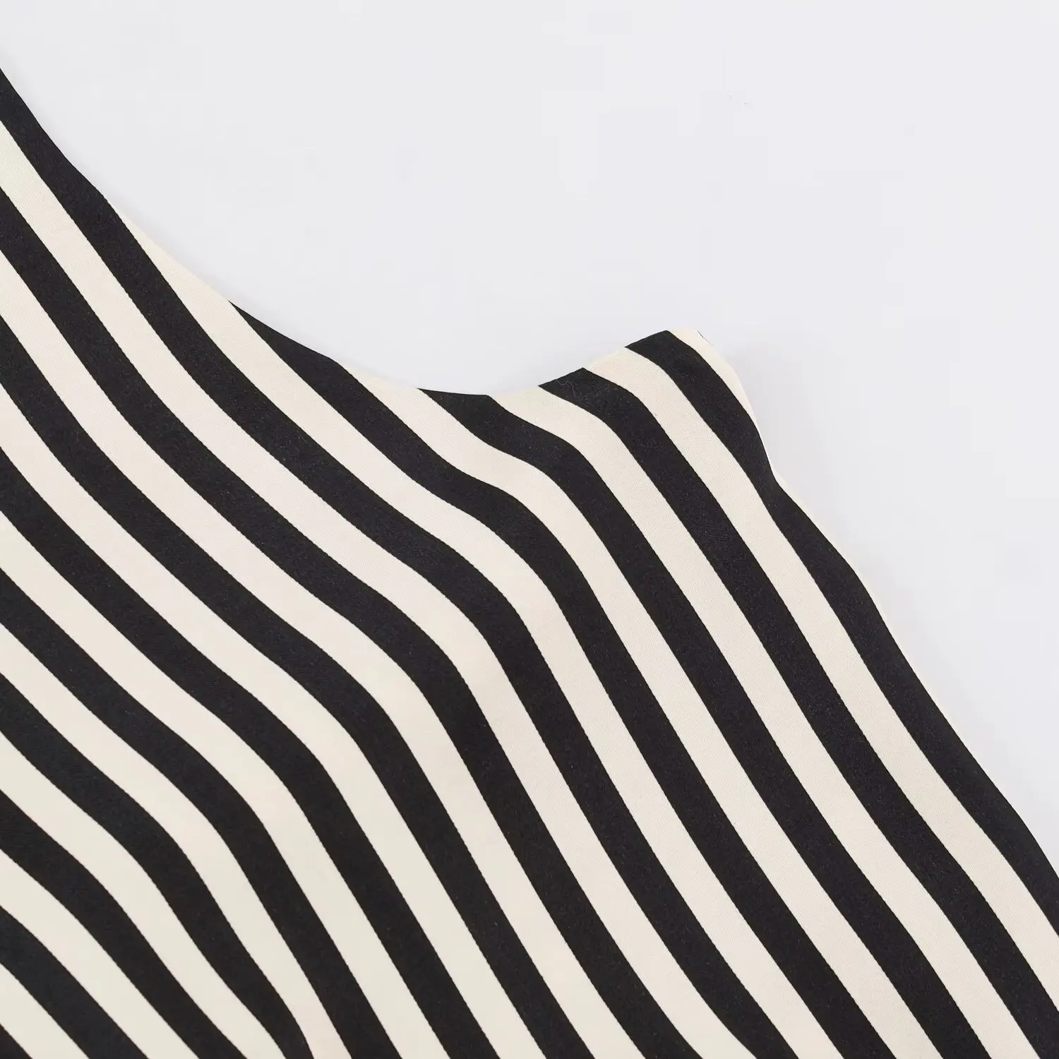 KONDALA Damen Trendiger Eleganter Gestreifter Hosenanzug, Neckholder-Top mit überkreuztem Kragen, Hose mit elastischem Bund, Sommer-Freizeit-Chic-Set 2026 – Detail 7