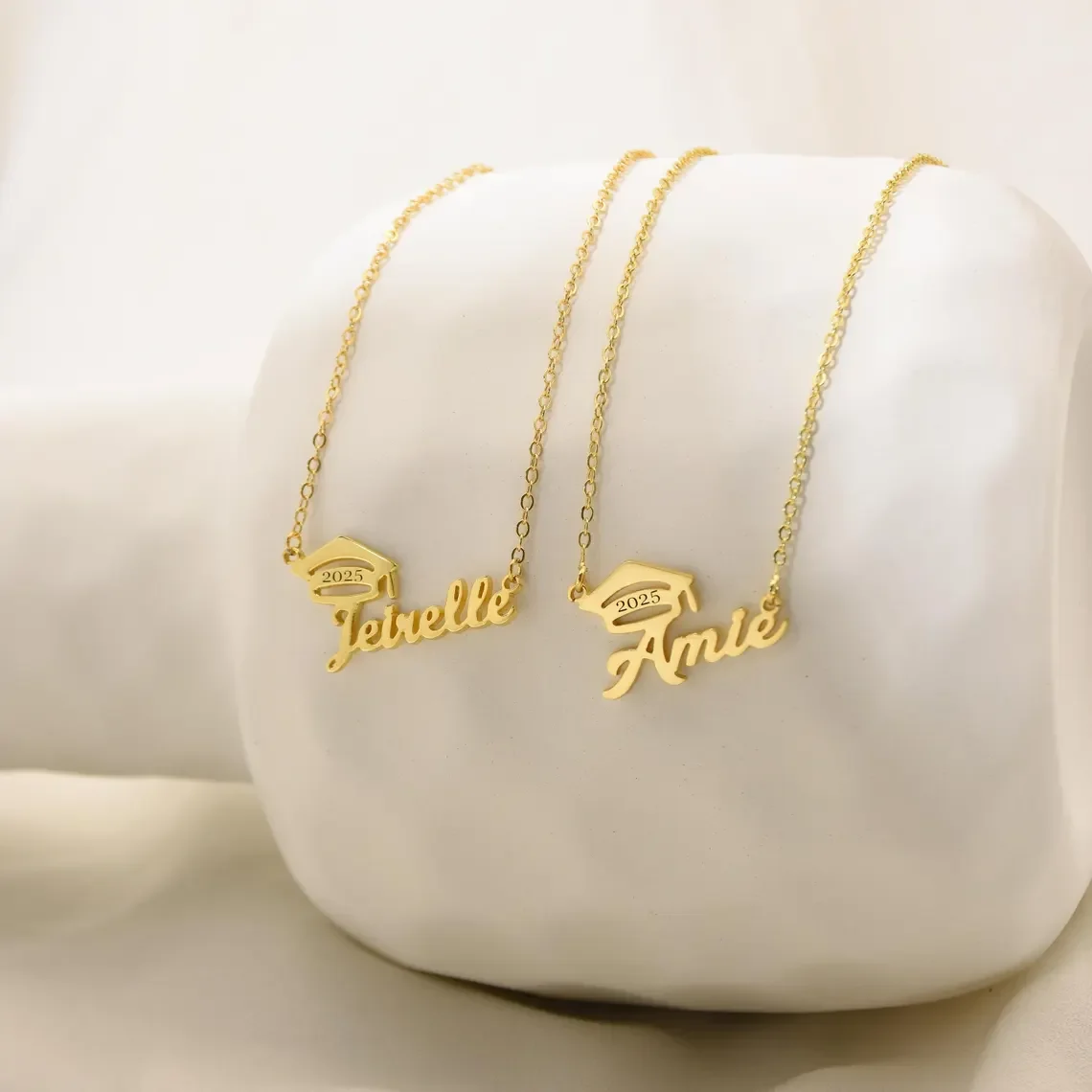 Personalized Custom Bachelor Cap Name Necklace for Couple Kid Customized Bachelor's Cap Pendant Necklace Graduation Jewelry Gift