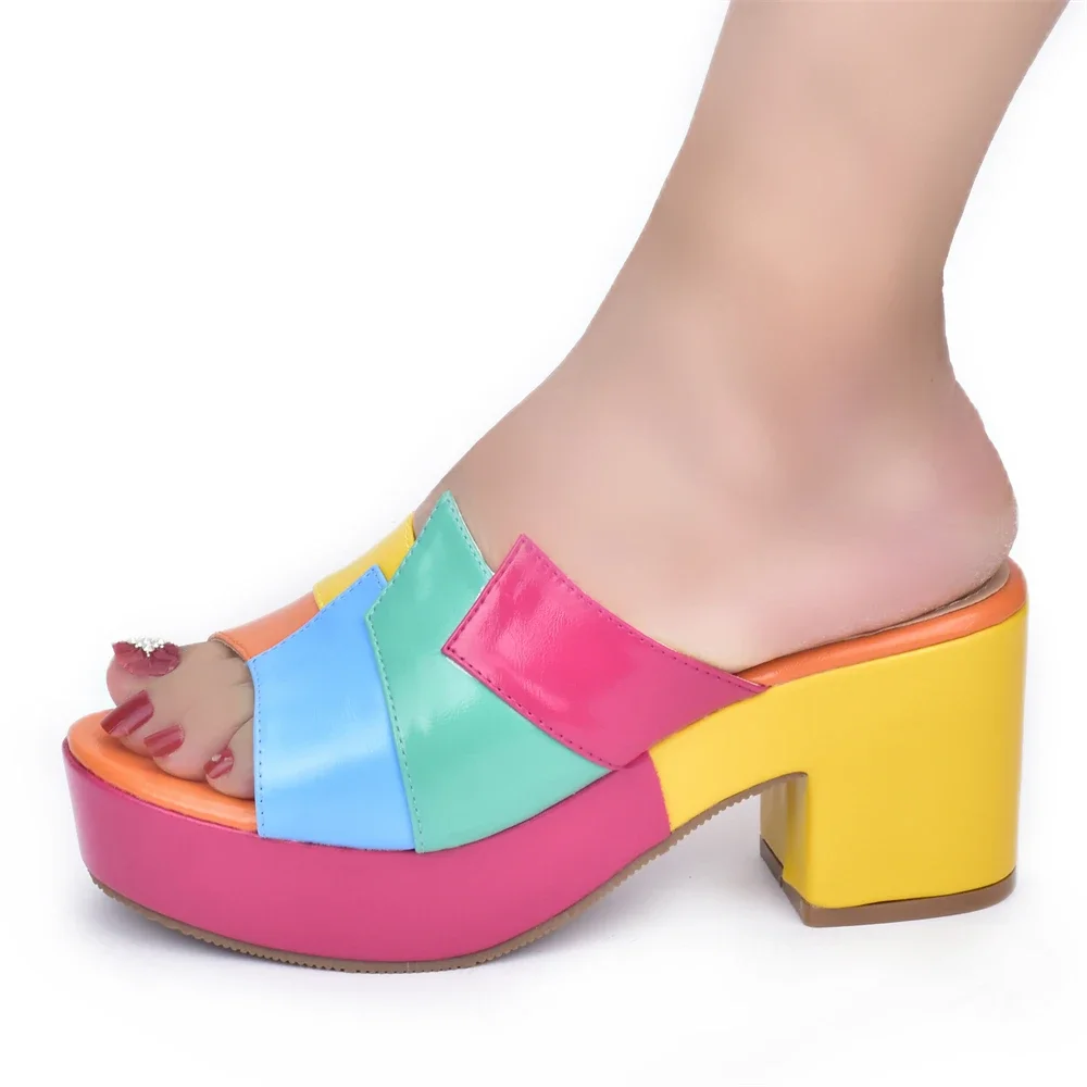 Scarpe da donna italiane Scarpe con zeppa dal design multicolore per donna Scarpe con plateau Tacchi alti Slingback con tacco spesso Sandali con