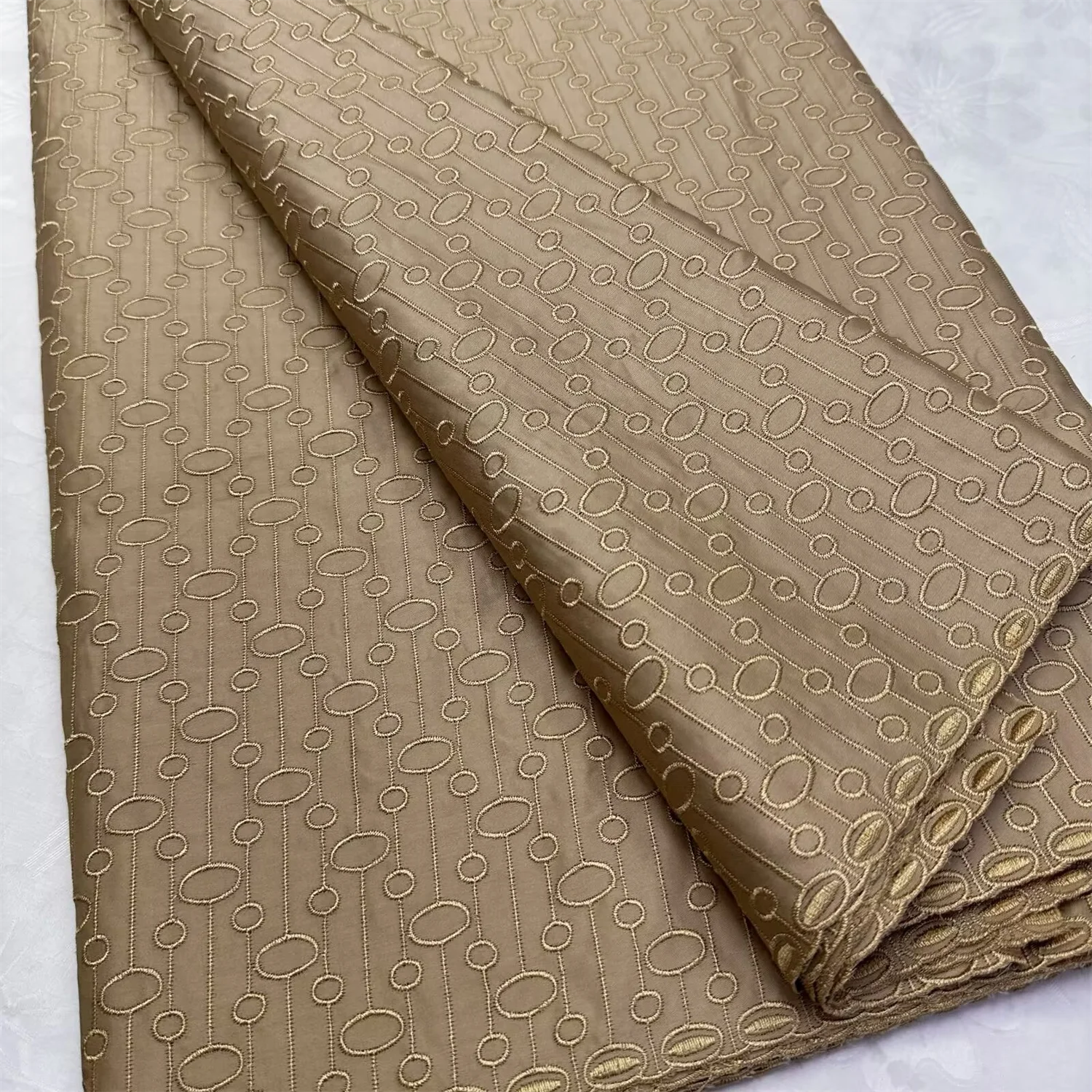 

Новая ажурная швейцарская вуаль, кружево 2025 года, африканская польская кружевная ткань, 5 ярдов, швейцарская кружевная ткань, мягкая атласная ткань из 100% хлопка для мужчин