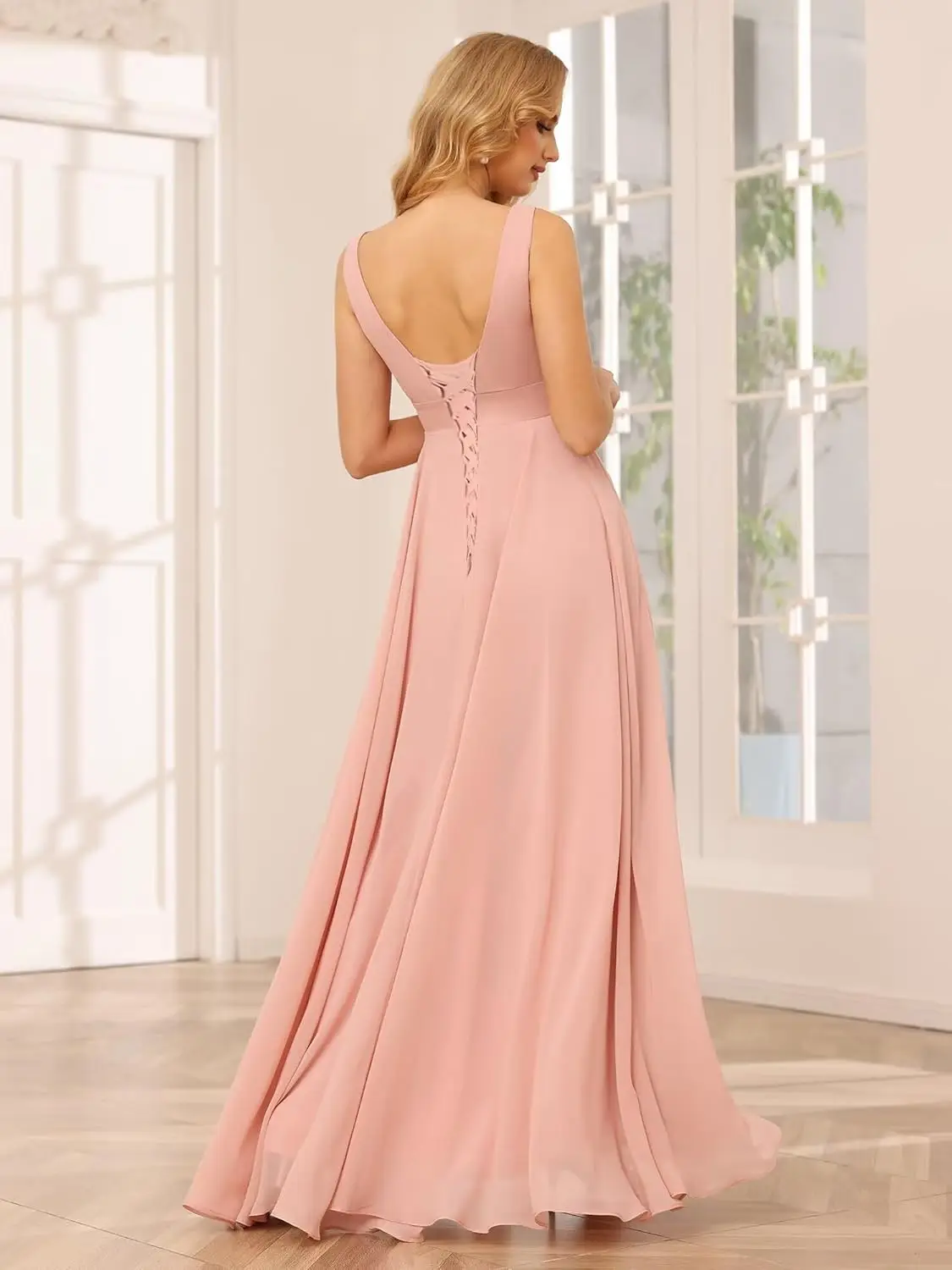 ชุดเพื่อนเจ้าสาวคอวีคู่แบบผ่าข้าง ผ้าชีฟองพลีทยาว ชุดราตรีงานเลี้ยง ชุดออกงานสำหรับผู้หญิง ดีไซน์หรูหรา