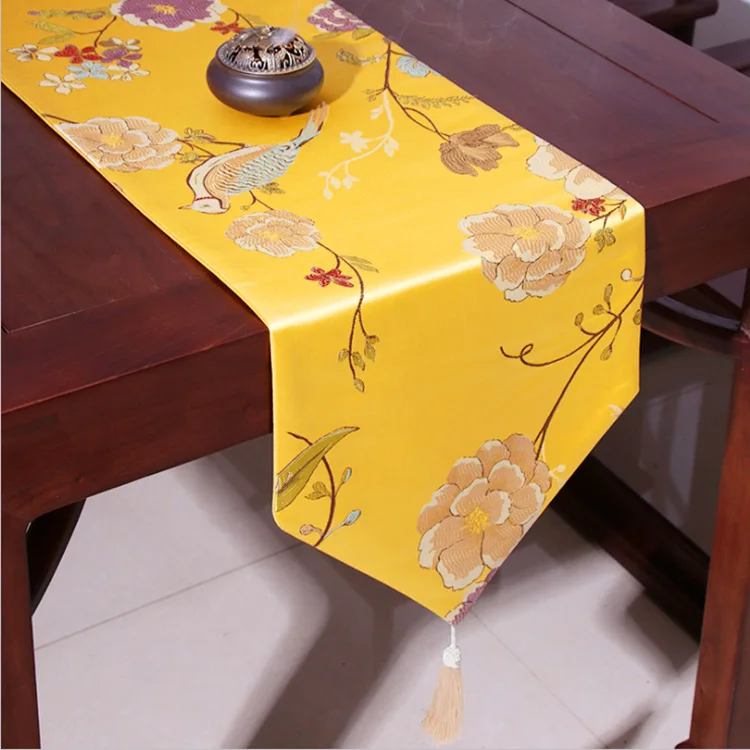 

New Chinese Style Floral Pattern Silk Table Runner Hotel Banquet Wedding Decoration Cabinet Cover Flags Home Decor Table