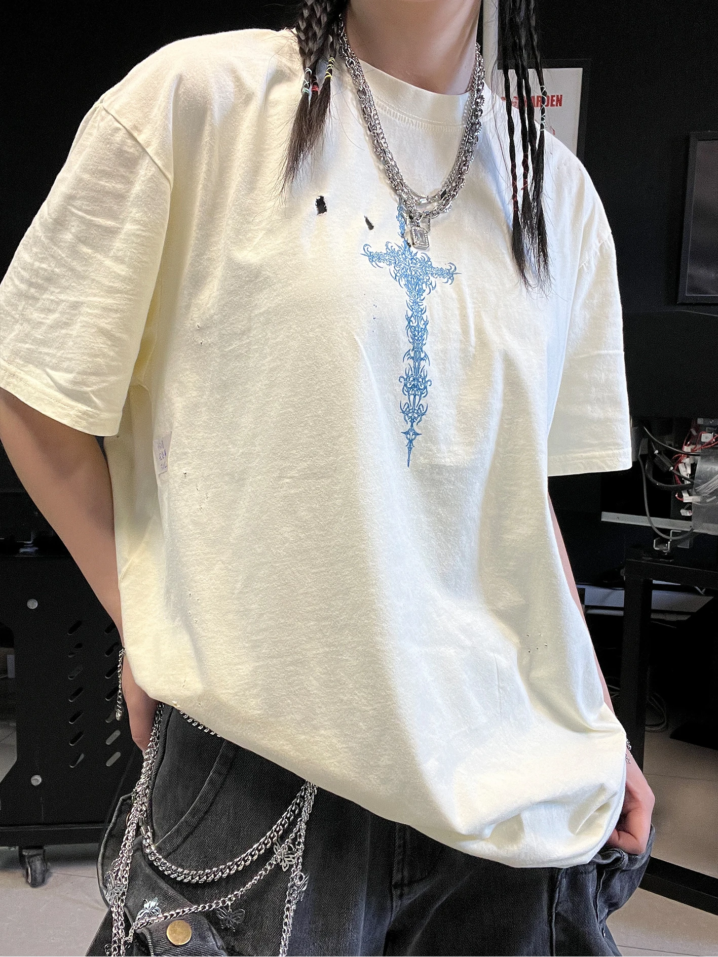 통기성 좋은 찢어진 티셔츠 커플용 심플 슬림핏 남녀공용 면 폴리에스터 탄성섬유 고급감