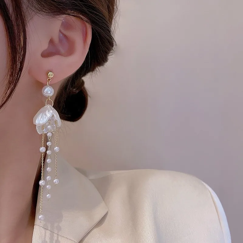 925 Silver Needle Korean Fashion White Petal Flower Earrings For Women Jewelry 2024 Trending Pearl Crystal Long Tassel Earrings