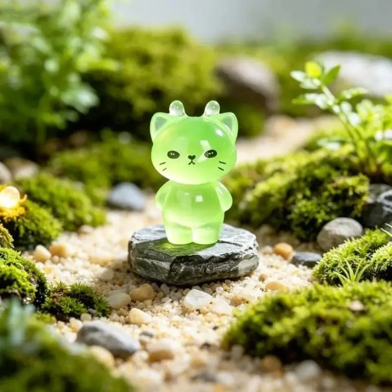 New 10pcs Glow In The Dark Cat Duck Mini Resin Figurines Micro Landscape Desktop Ornaments Party Gifts Home Decor DIY Crafts