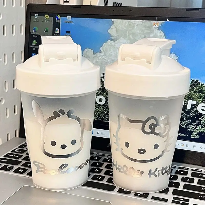 

400ML Sanrio Anime Hello Kitty Cinnamon Roll Shake Cup Sports Portable and Convenient Mixing Cup Plastic Shake Bottle Stickers
