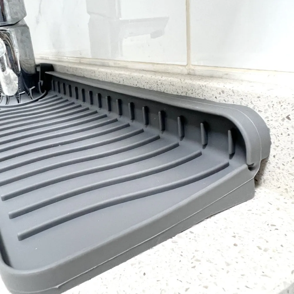 

Silicone Faucet Splash Mat Multiple Size Easy Clean Sink Water Catcher Mat Non-Slip Surface Drain Drying Protector Kitchen Use