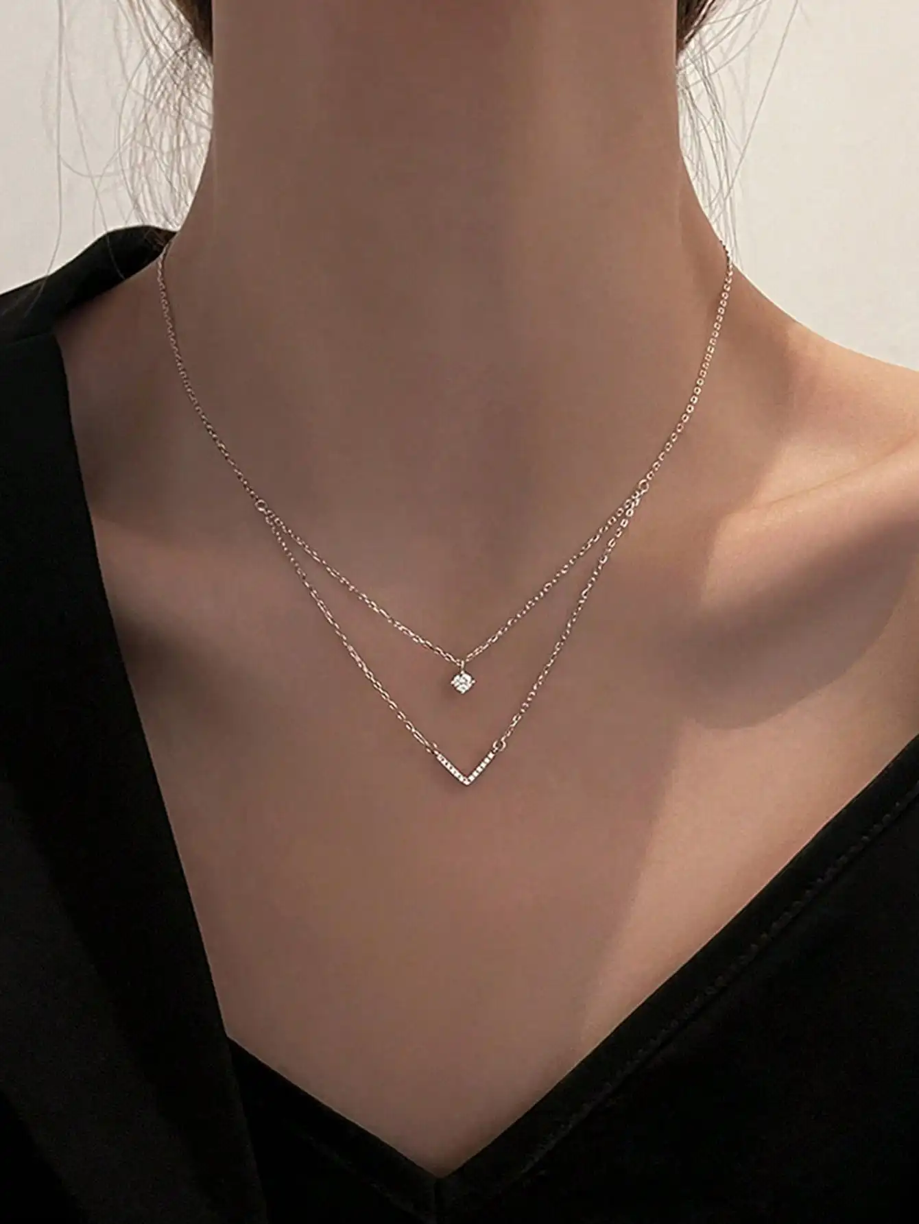 1pc Women's Sparkling Double-Layer V-Shape Stacked Pendant Necklace, Fashionable Personalized Luxury Style Minimalist Delicate Choker, Suitable For Daily Wear And Holiday Gift
