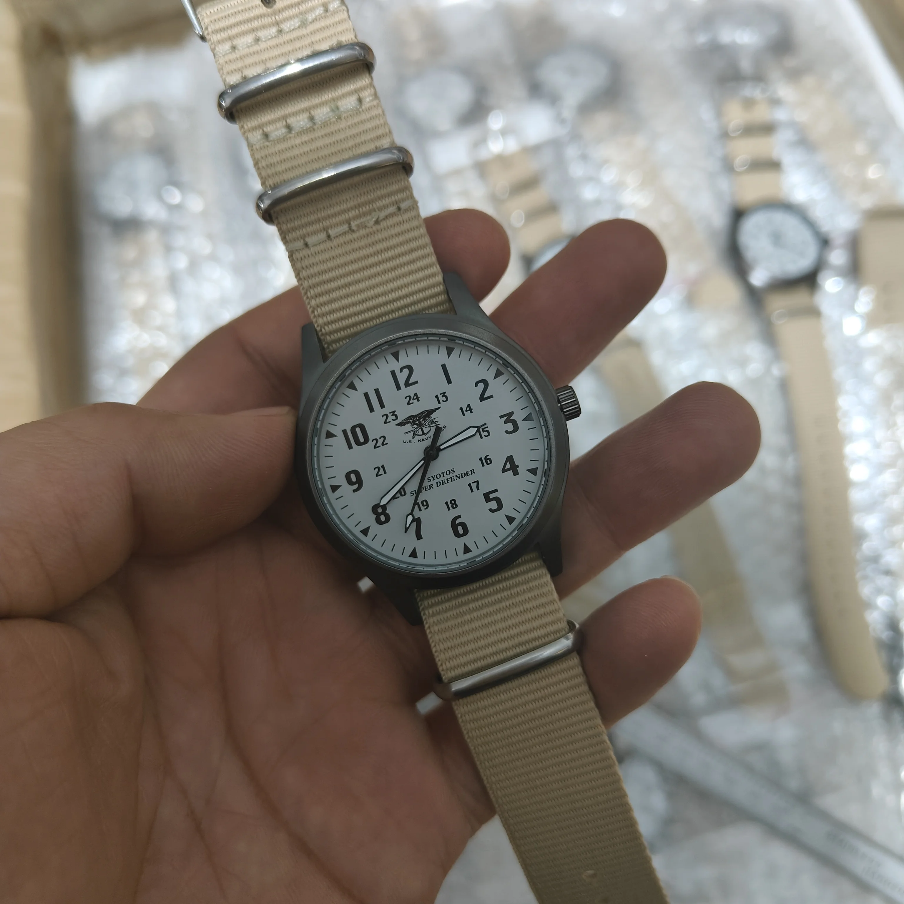 ساعة يد رجالية على الطراز الأمريكي 40 ملم على الطراز العسكري ساعة رياضية خارجية بحركة كوارتز #1