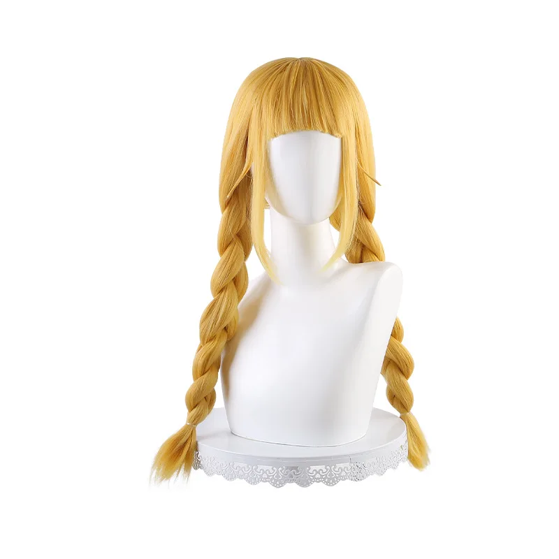 Party-goer Zhuge Kongming in een cosplay van Tsukimi Eiko met een pluizig gevlochten kapsel Tsukimi Eiko pruiklook