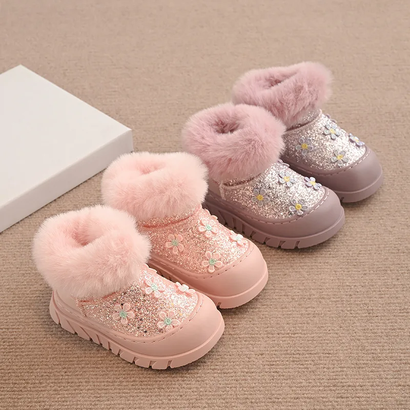 

Модные зимние сапоги принцессы с блестками для девочек, новинка 2025 года, зимние детские ботильоны на толстой подошве, простая универсальная повседневная хлопковая обувь для девочек