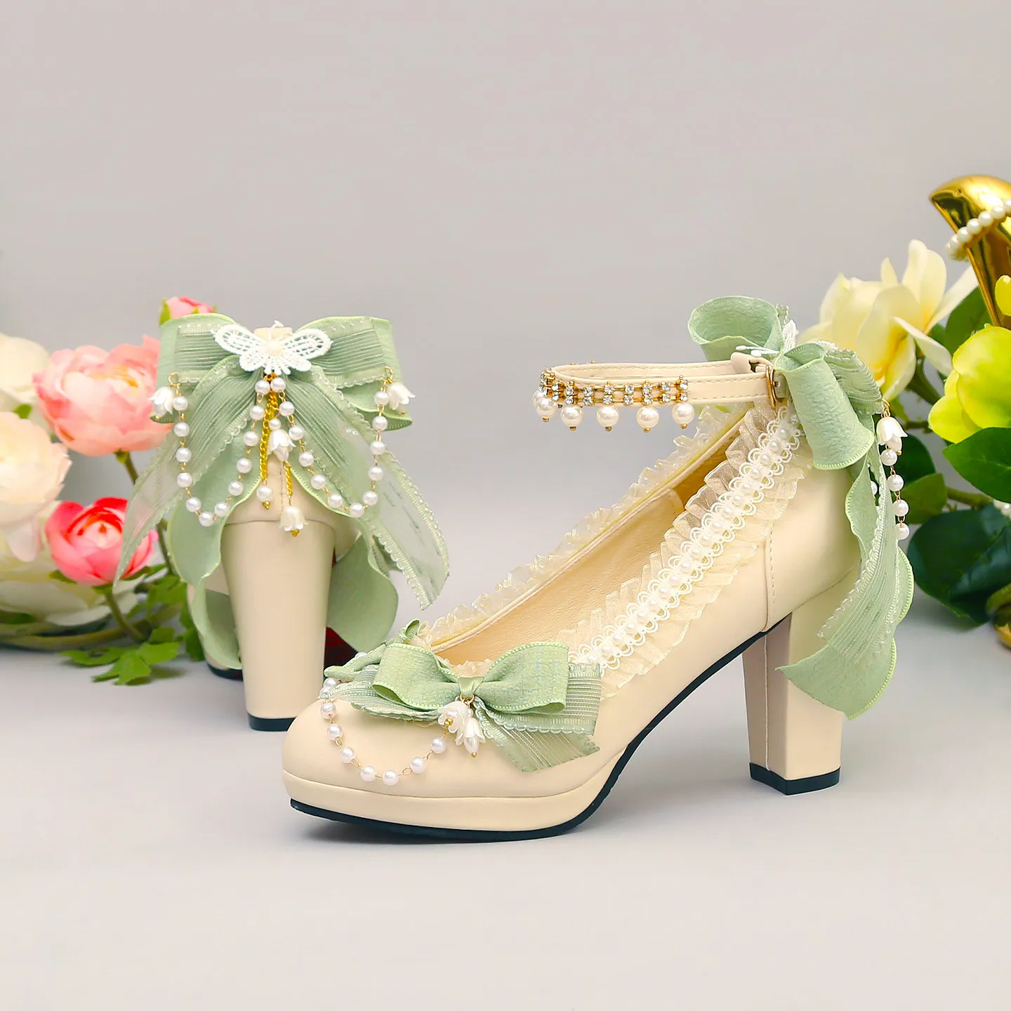 

Lolita Lace Pearl Tassel Green Bow Beige Round Toe Small Leather Shoes Thick Heel Wristband Girl High Heels Single Shoes