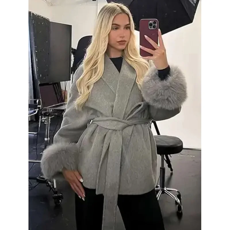 

2025Autumn and Winter New Woolen Coat Short Coat，Fuzzy Loop CuffsVSolid Color Tie Collar，Women's Coat