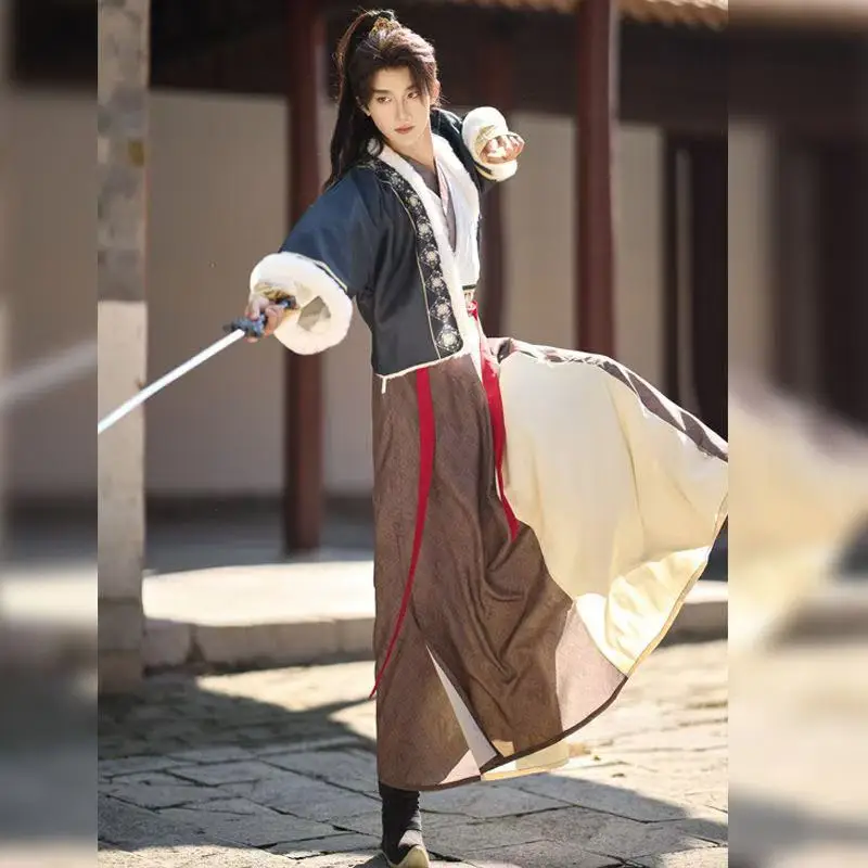 مجموعة فستان المبارز الصيني القديم Hanfu للرجال بياقة متقاطعة سميكة زي أنيق رائع للأولاد فارس ملابس تنكرية للعام الجديد