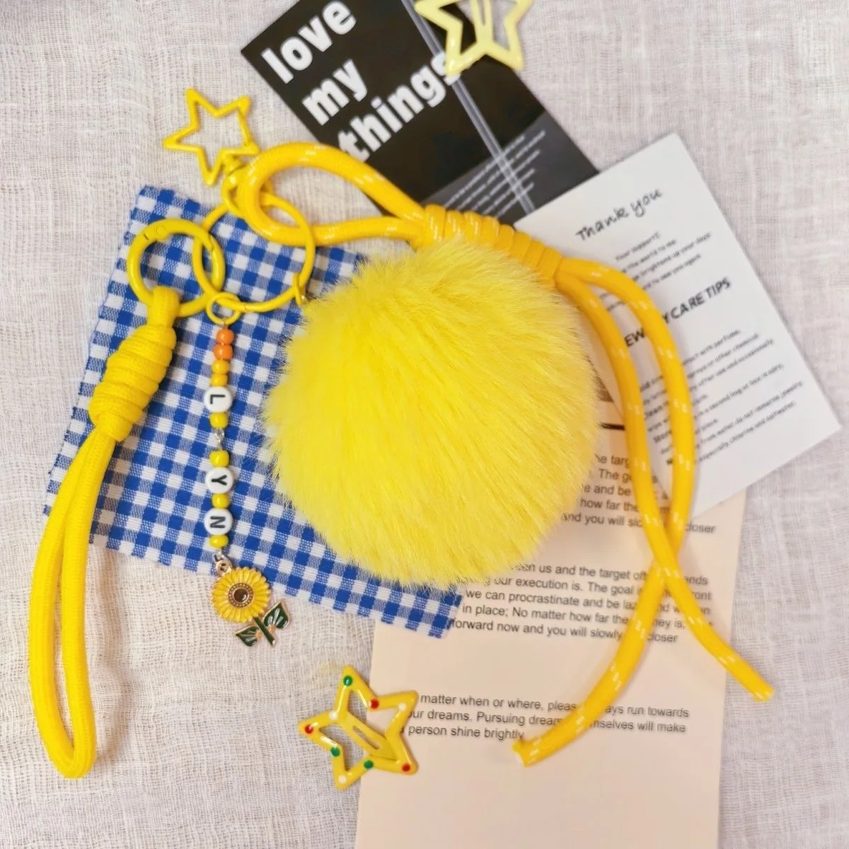 Желтый подвесной брелок для ключей Liu Yuning, милый рюкзак, подвеска для косплея, универсальный подвесной аксессуар, плюшевый предмет поддержки