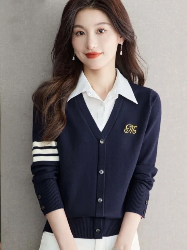 เสื้อถักคอเต่าแบบสองชิ้นปลอม ผ้าเนื้อนุ่ม ระบายอากาศได้ดี แขนยาว คุณภาพพรีเมียมสำหรับผู้หญิง แฟชั่นฤดูใบไม้ร่วง