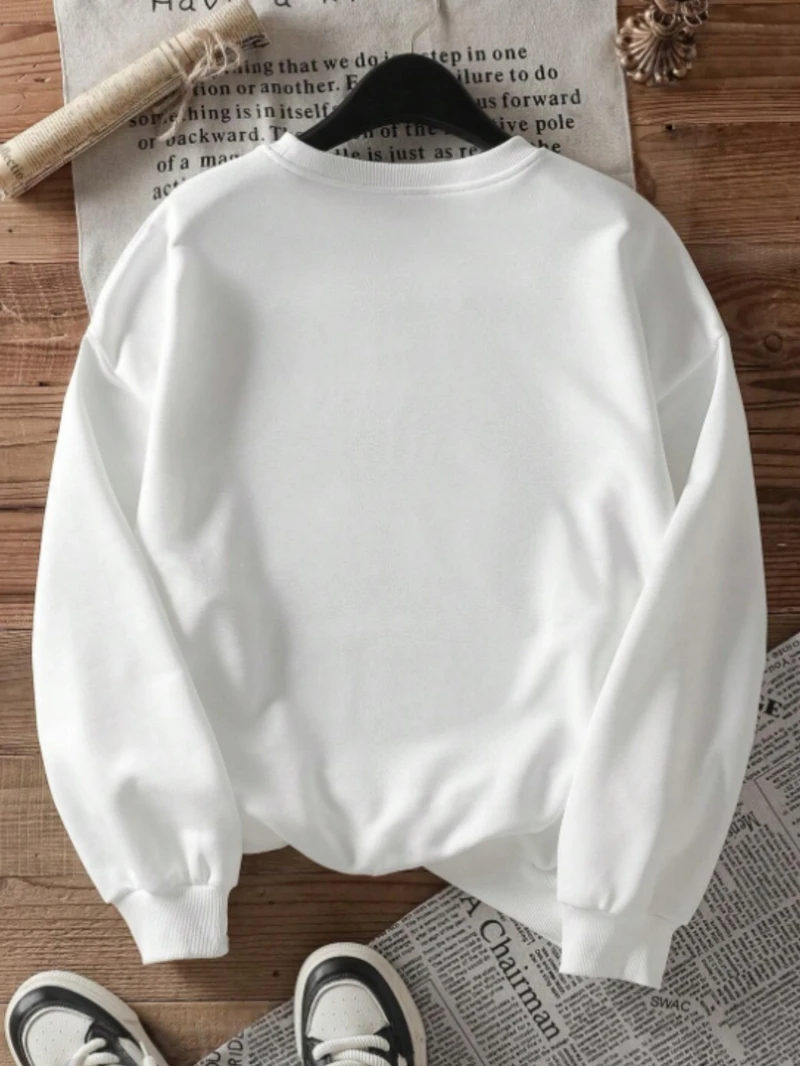 여성용 헬로 키티 그래픽 긴 소매 크루넥 스웨트셔츠 - 아이코닉한 디자인의 소프트 핑크 캐주얼 풀오버