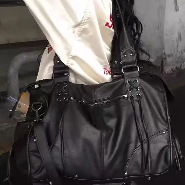 Large Capacity Vintage Rivet Strap Tote Bag Motorcycle Slant Crossbody Bag Elegant Commuting Style Single Shoulder Handbag