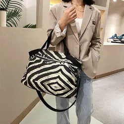 Women Fashion Zebra Pattern Tote Bag High Quality Pu Leather Shoulder Bag Big Travel Package Duffle Bag Winter New Female