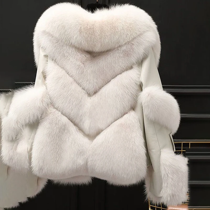 Fashion New 2023 Explosions On The Top Grade Temperament Coat Female Winter Warm Foreign Style Young Fur Coat Female Tid