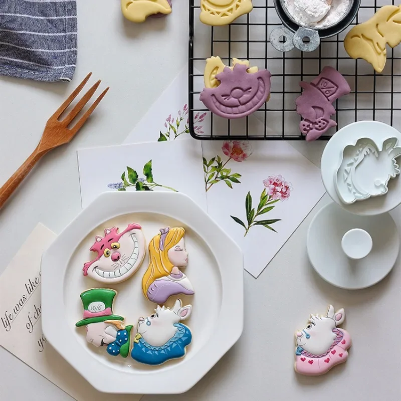 Alice in Wonderland Cookie Cutter and Stamps Tea Talk Interesting Fondant Biscuit Mold Handmade Cake Decor Baking Accessories
