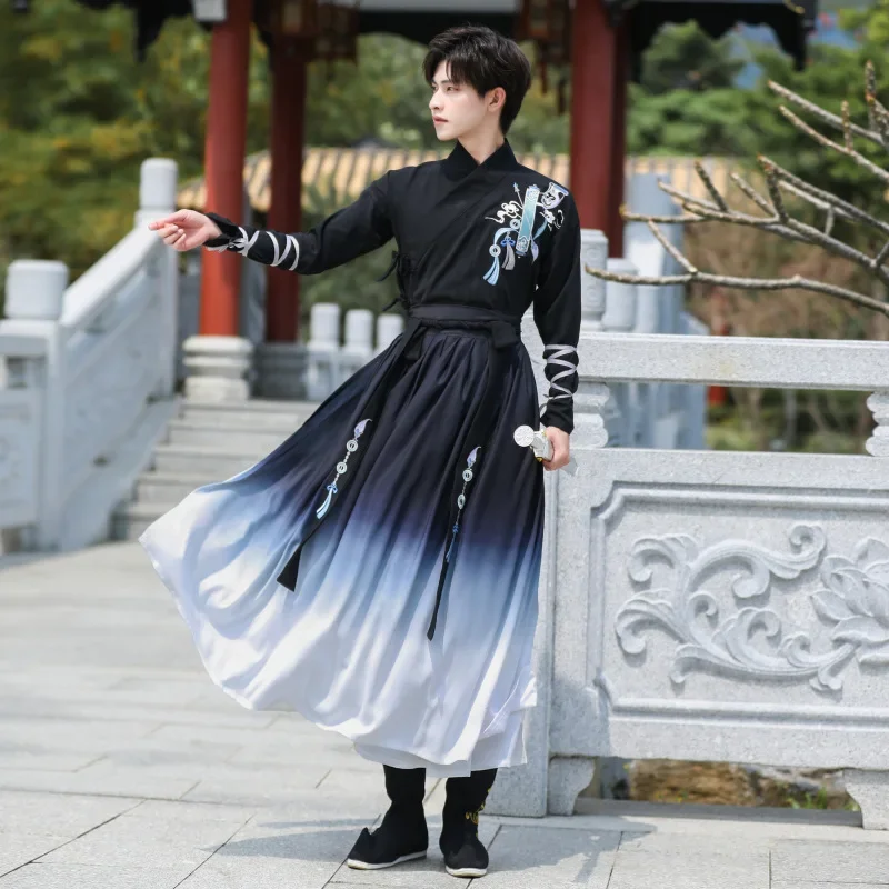 

Hanfu Man Chinese Traditional Dress Kimonos Mujer Tang Dynasty Ancient Embroidery Swordsman Robe Halloween Cosplay Tang Suit