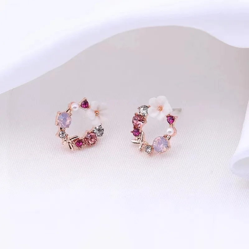 Cute Korean Personality Small Flower Stud Earrings For Women Temperament Simple Fashion Metal Female Stud Earrings