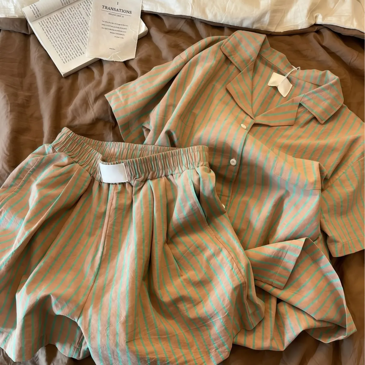 Pijamas a Rayas de Estilo Vintage para Mujer: Nueva Colección de Verano—Camiseta de Manga Corta y Pantalones Cortos, Ropa Casual para Estar en Casa, Conjunto de Verano para Mujer