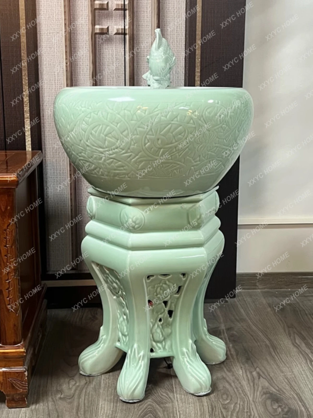 

Ceramic fish tank floor ornament