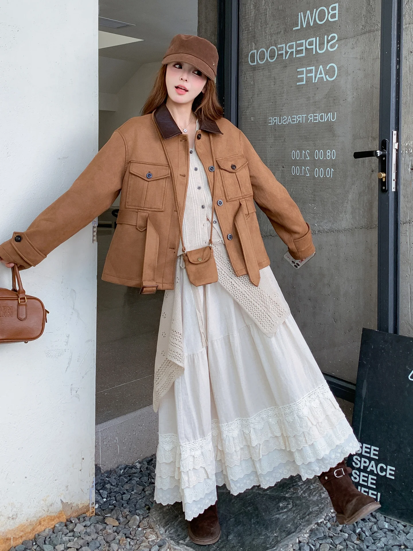 Brązowy zamszowy płaszcz damski w stylu vintage, roboczy, wyszczuplający, odpowiedni dla niskich osób, nowość na jesień.