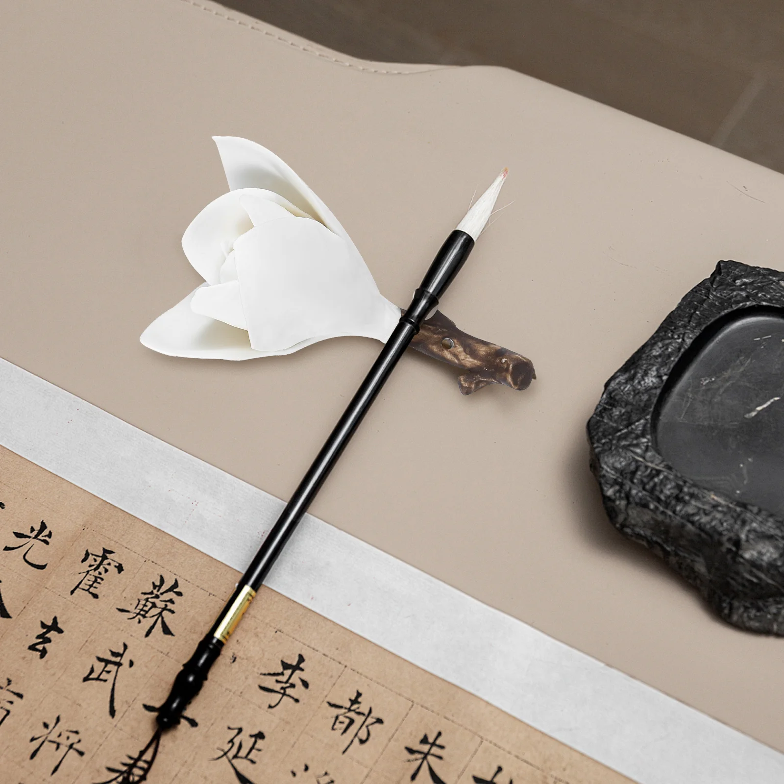 

Chinese Calligraphy Brush Pen Holder Resin Multi-Functional Storage Organizer for Pens and Brushes